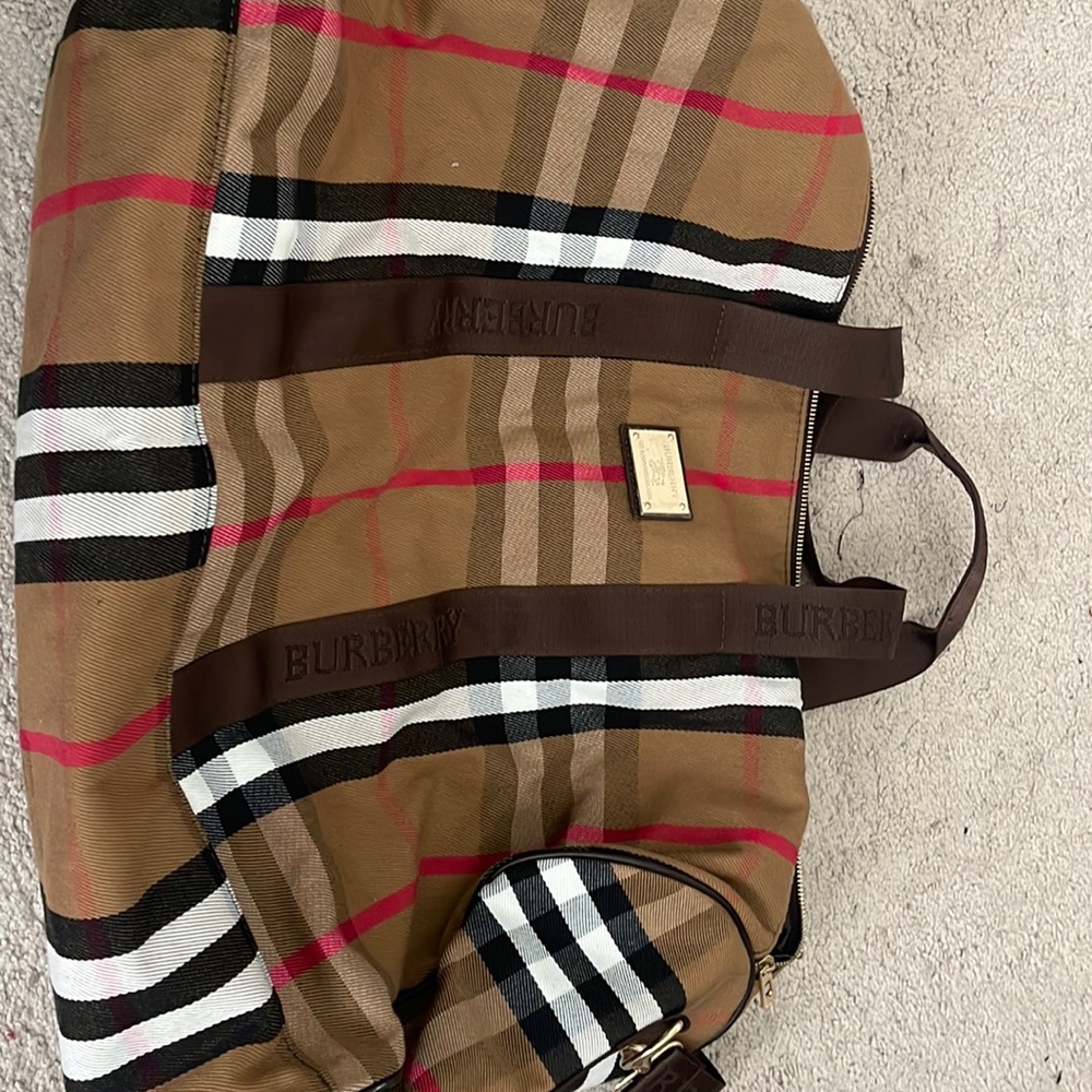 Burberry duffel bag